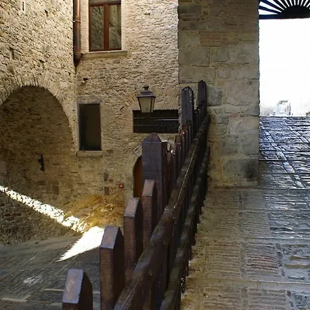 Castel Di Pietra
